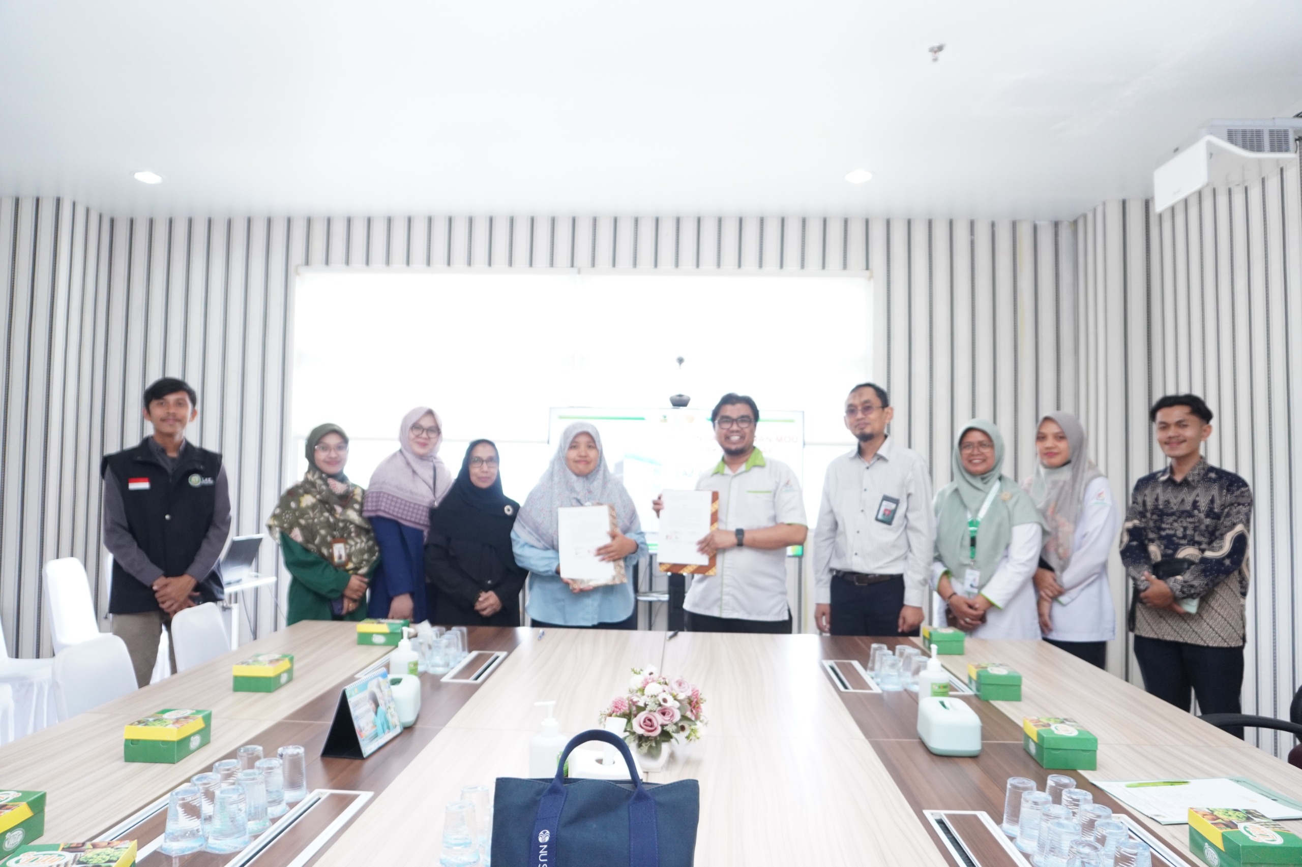 RS UNAND dan Lembaga Pengelola Wakaf (LPW) Alumni FK UNAND Tanda Tangani Perjanjian Kerjasama